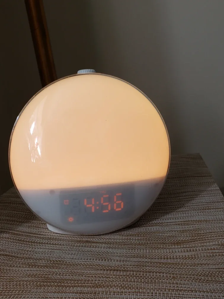 Wake-Up Light Sunrise Alarm Clock image indicator(2)