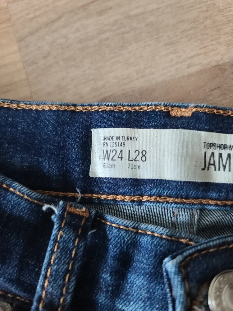 Topshop Moto Petite Jamie Jeans image indicator(4)