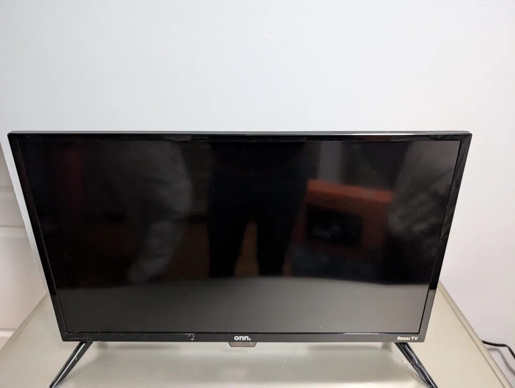 Roku TV 24 inch HD Smart TV image indicator(3)