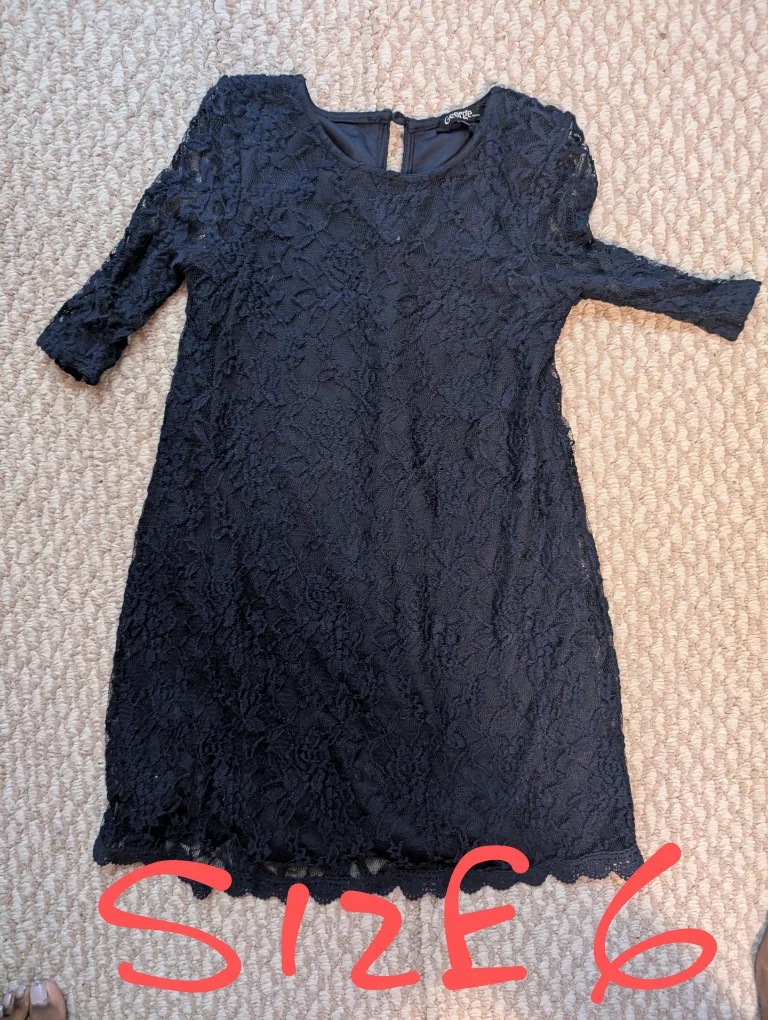 Bundle of adorable girls' dresses $5 ea image indicator(10)