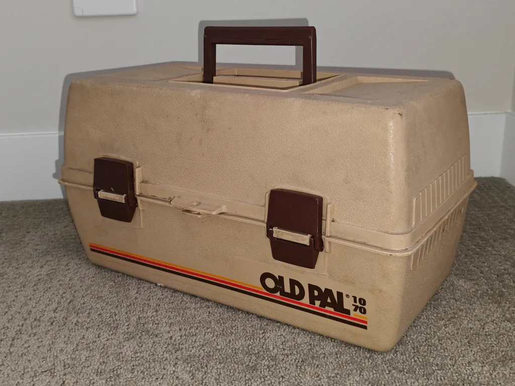 Vintage Old Pal 3 Tier 1070 Plastic Fishing Lure Tackle Box thumbnail