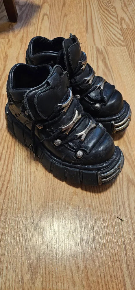 New Rock 106 S1 Classic Leather Boot thumbnail
