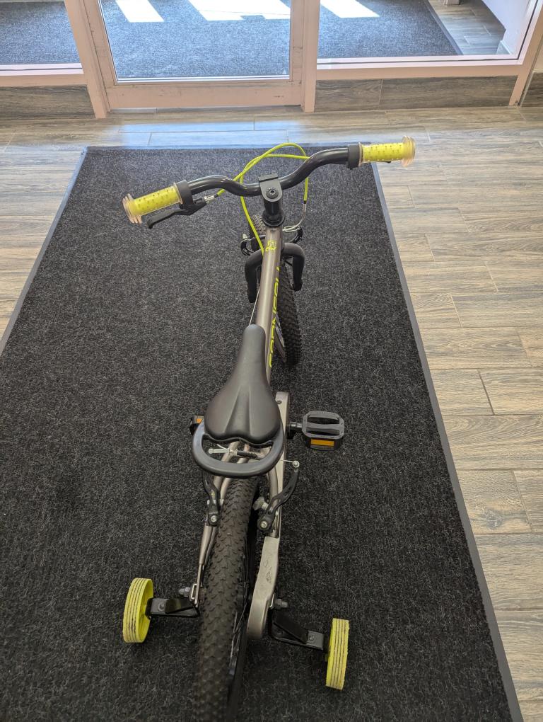 Garneau F16 Kids Bike - Great Condition! - photo 3