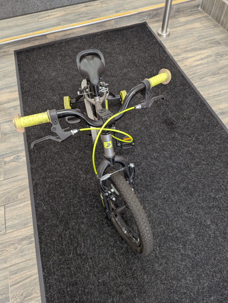 Garneau F16 Kids Bike - Great Condition! - photo 4