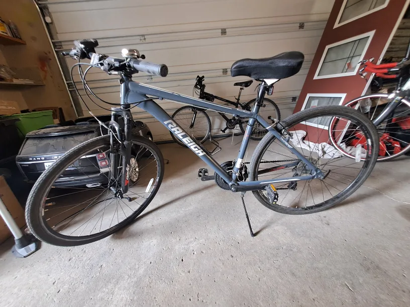 Huge bicycles sale image indicator(3)