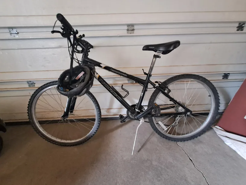 Huge bicycles sale image indicator(4)