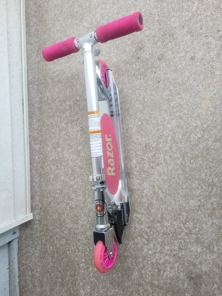 Razor A Kick Scooter - Pink thumbnail