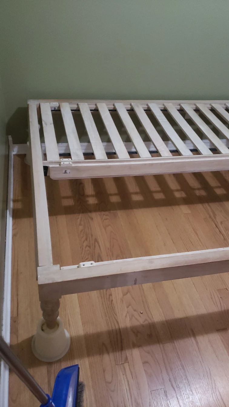 Wooden bed frame - photo 3
