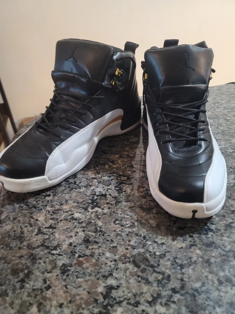 Men's Retro Black White Sneakers Size 11 image indicator(3)