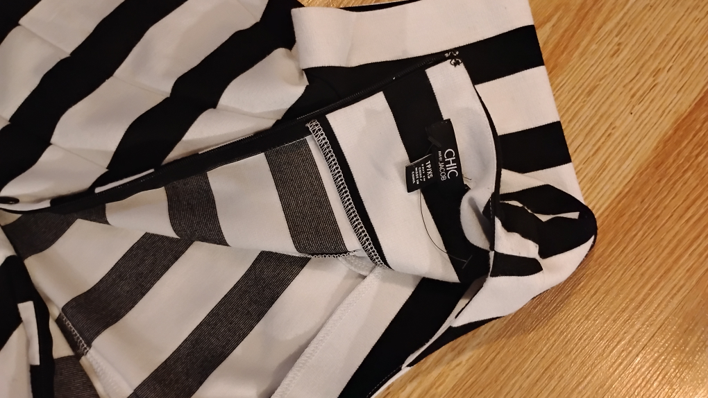 Chic Black & White Striped Dress - photo 2