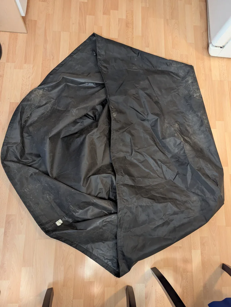 Zealspot firepit cover I think??? A bit dirty otherwise good thumbnail
