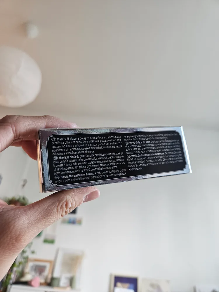 Marvis Amarelli Licorice Toothpaste image indicator(2)