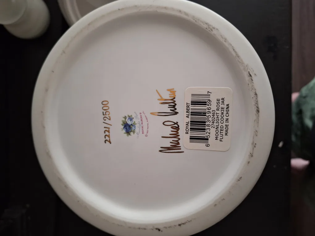 ROYAL ALBERT Moonlight Roses Biscuit Jar image indicator(6)