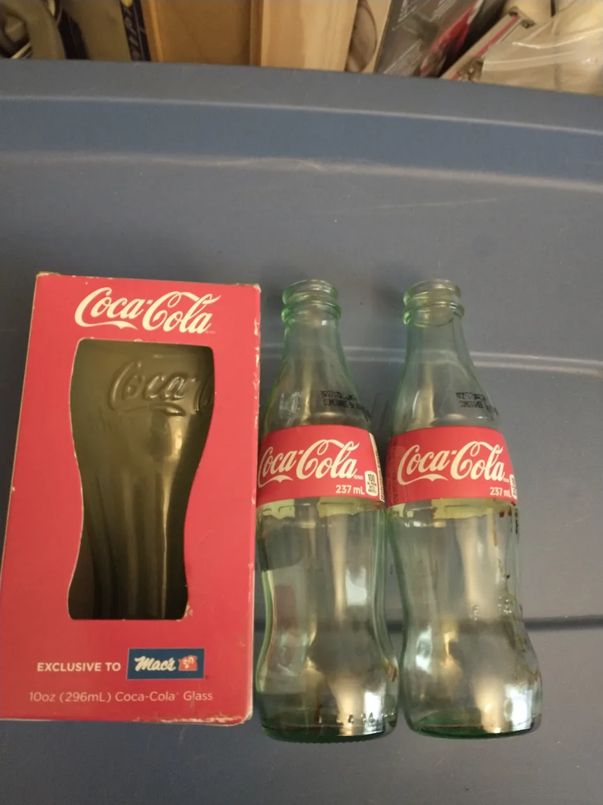 COLLECTIBLE COKE MEMORABILIA thumbnail