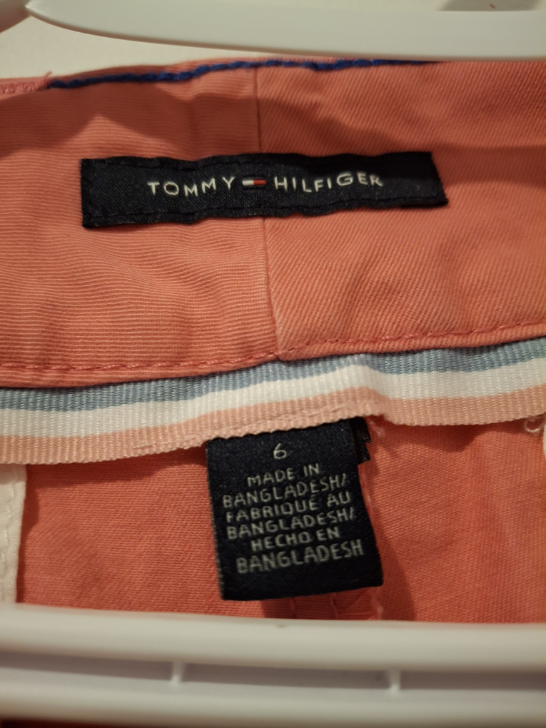Tommy Hilfiger Coral Shorts - Size 6 - photo 2