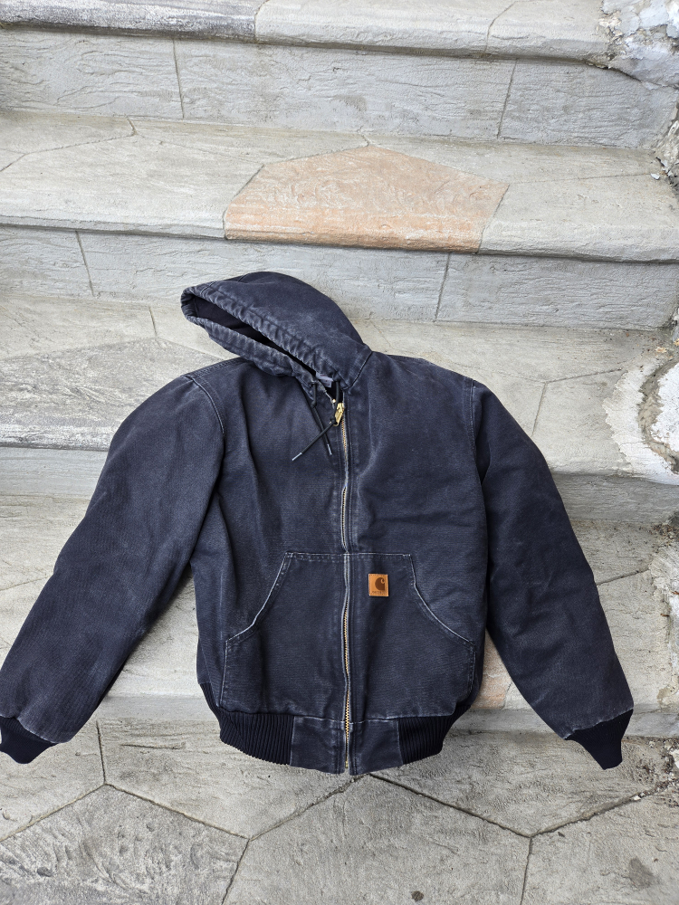Carhartt J130 black jacket