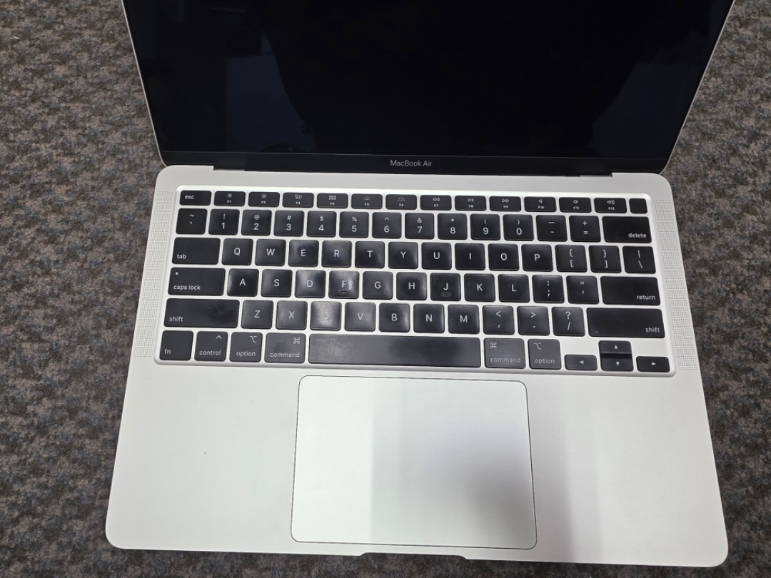 Macbook Air 2020 - photo 2
