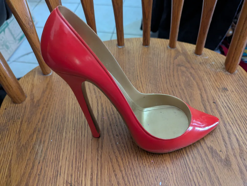 Red High Heel wine bottle holder thumbnail