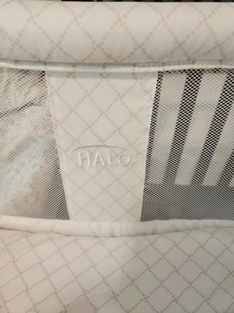 Halo Bassinest Swivel Sleeper image indicator(2)