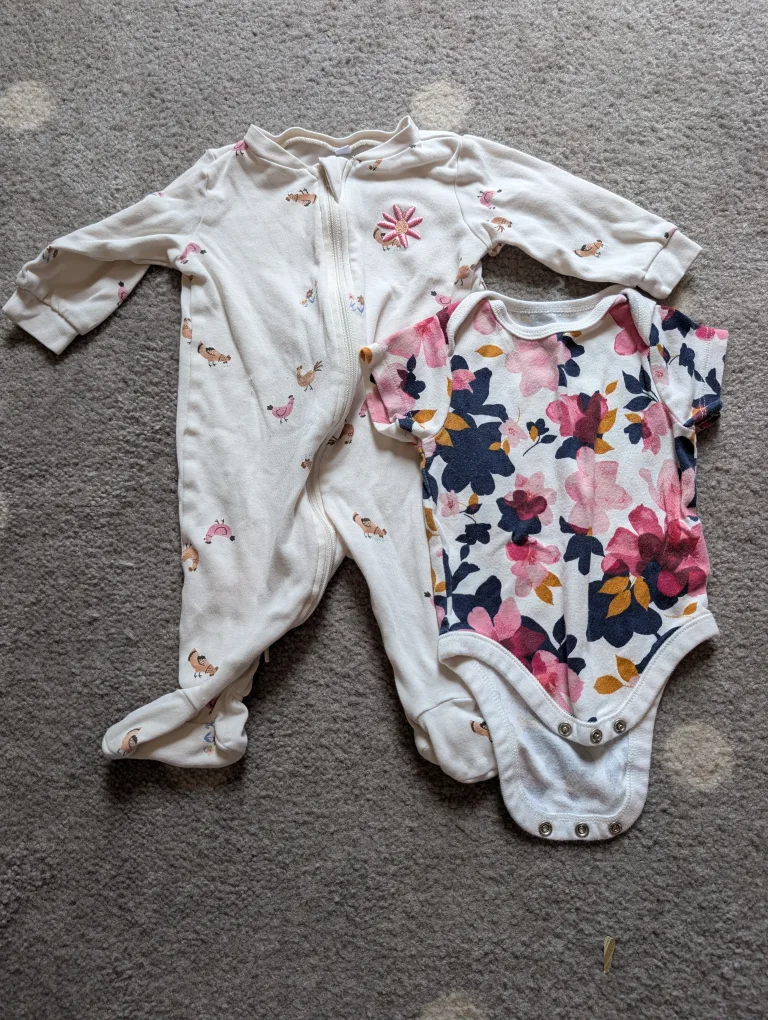 Baby Sleepers and Bodysuit Set size 0-3 months thumbnail