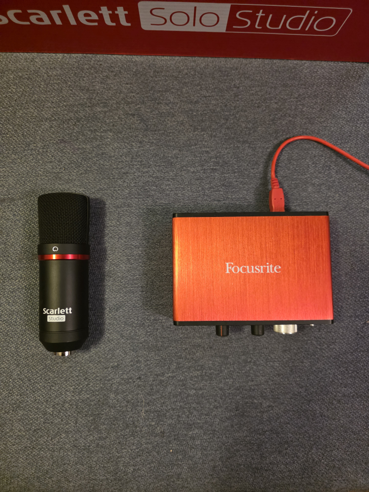 Focusrite Scarlett Solo Studio 2nd Gen Audio Interface - photo 3