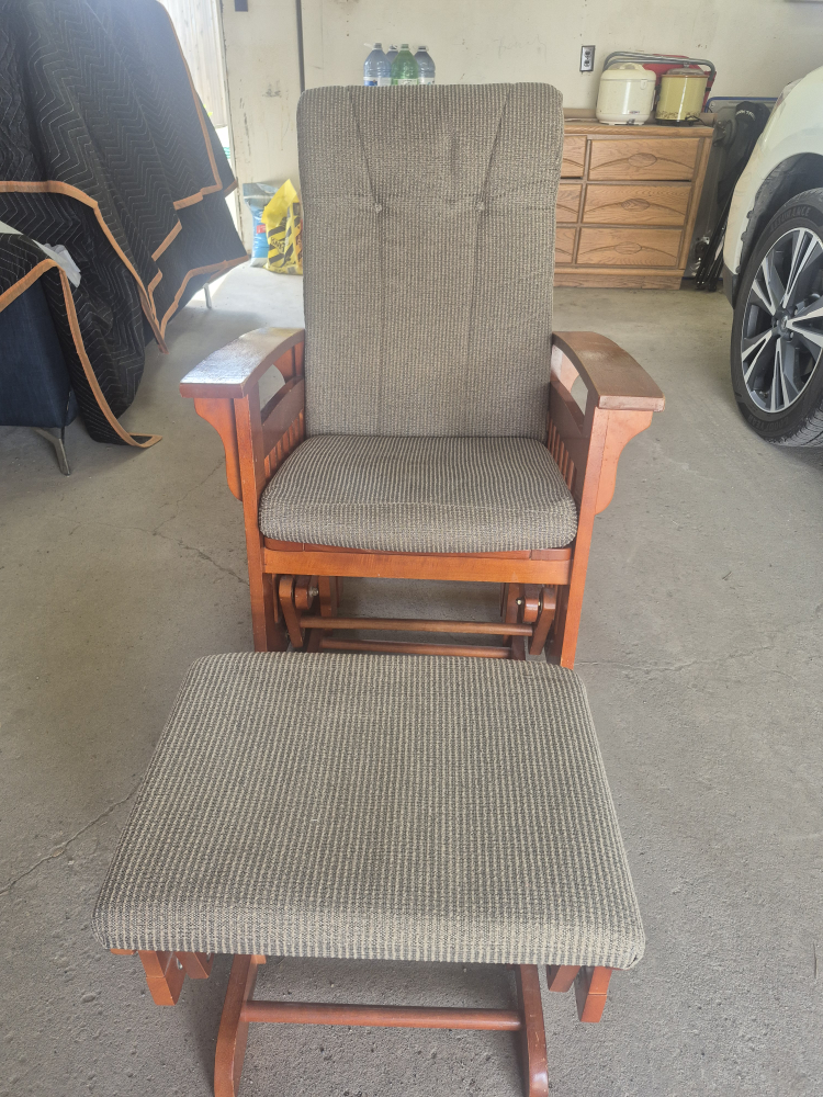 Glider Rocking Chair with Ottoman
