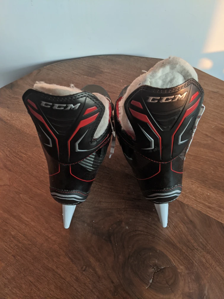 CCM JetSpeed Ice / hockey Skates - photo 4