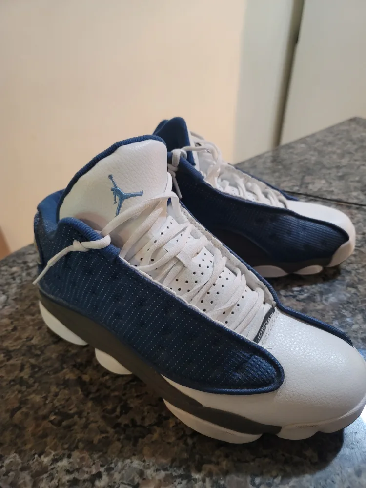 Men's Basketball Sneakers. Blue/Grey/White. Size 11 image indicator(3)