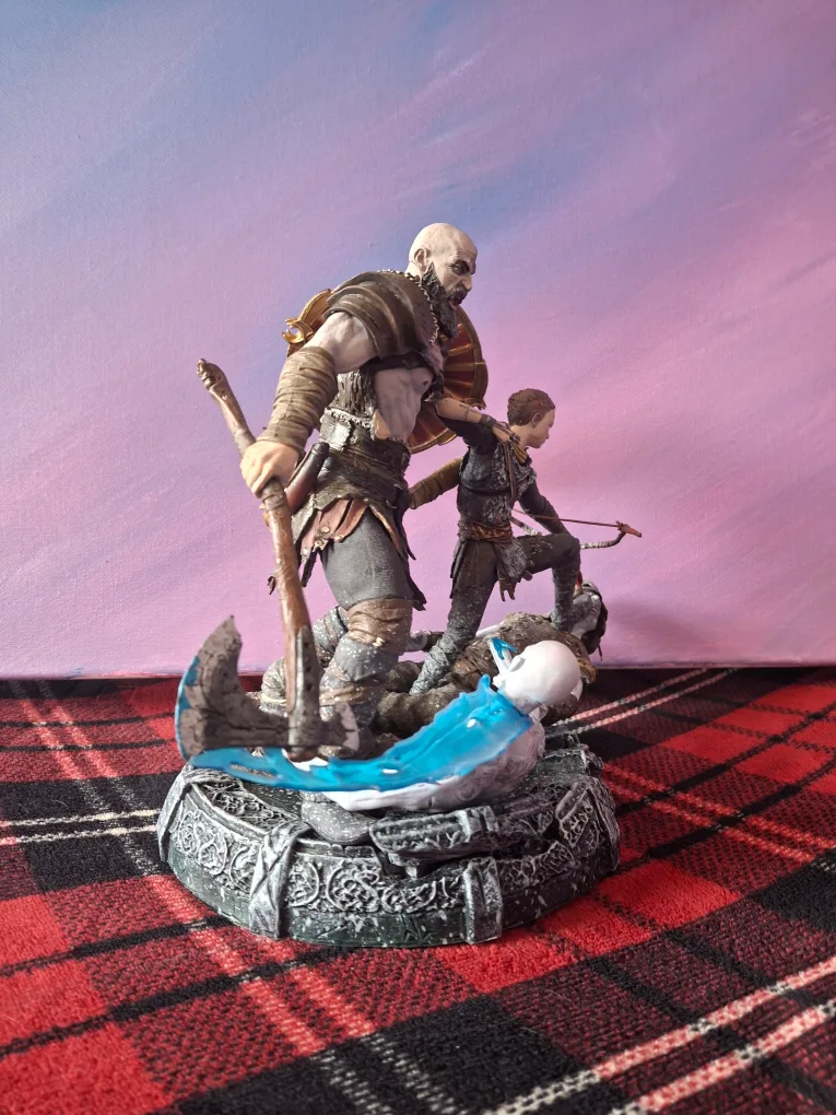 God of War Kratos & Atreus Figurine image indicator(2)