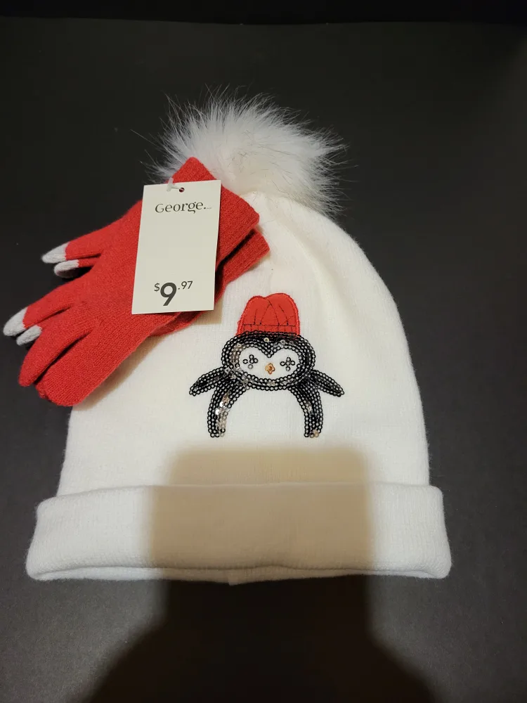 New White Knit Hat and Gloves Set thumbnail