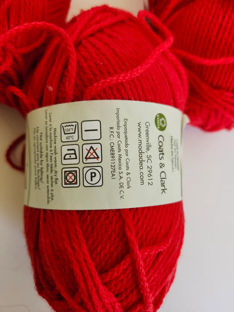 Moda Dea True Red Washable Wool Yarn image indicator(4)