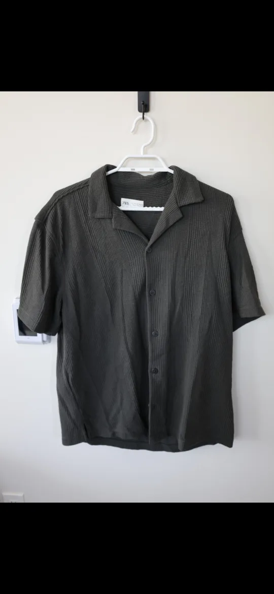 Zara Green Button Up Shirt thumbnail