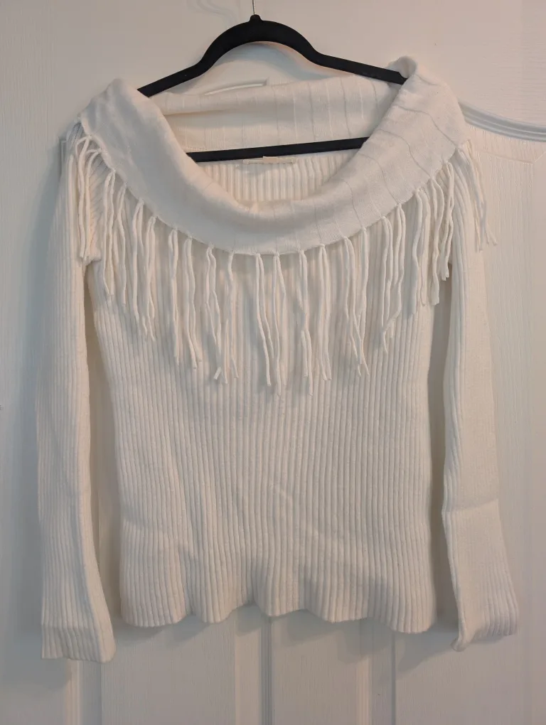 Lovestitch Off-the-shoulder Sweater with Fringe - Size S thumbnail