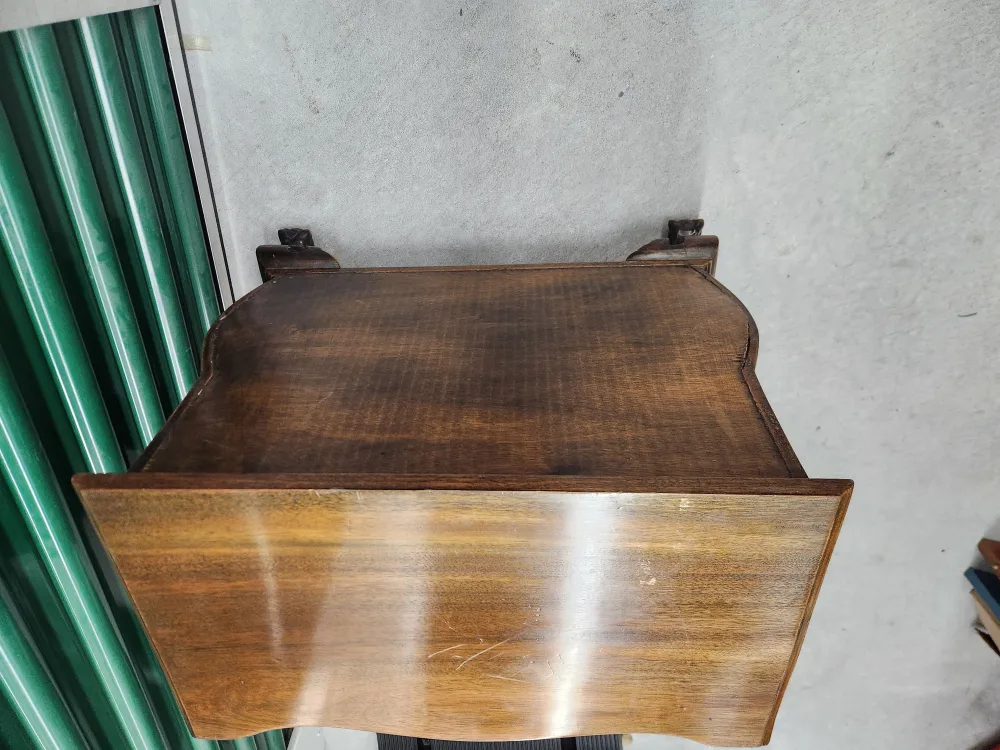 Antique Style 4-Drawer Dresser image indicator(2)