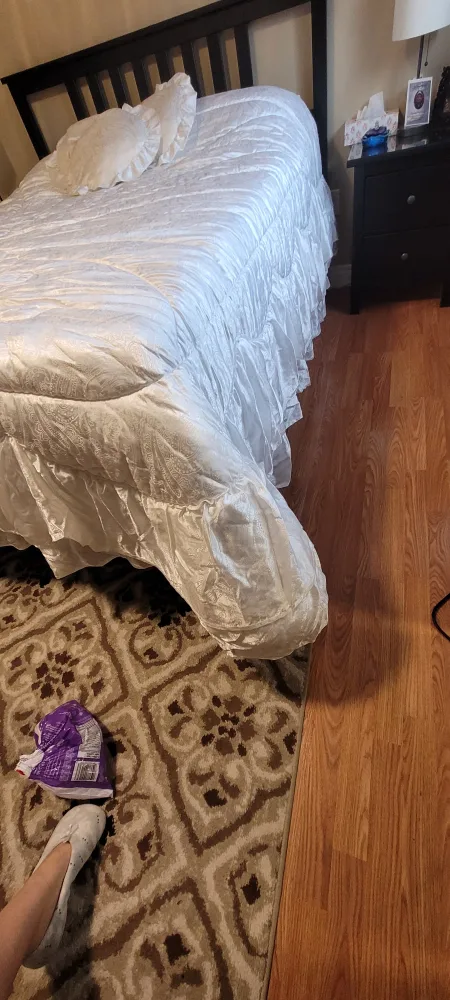 White Quilted Bedspread image indicator(3)