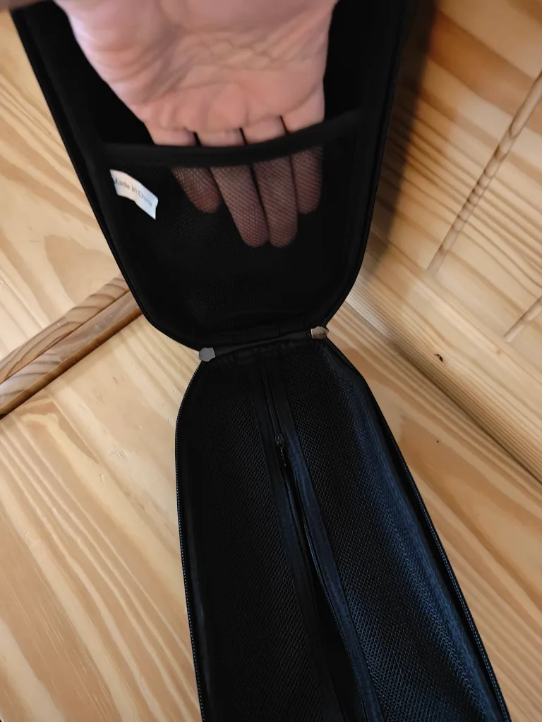 scooter Black handlebar storage pouch image indicator(5)