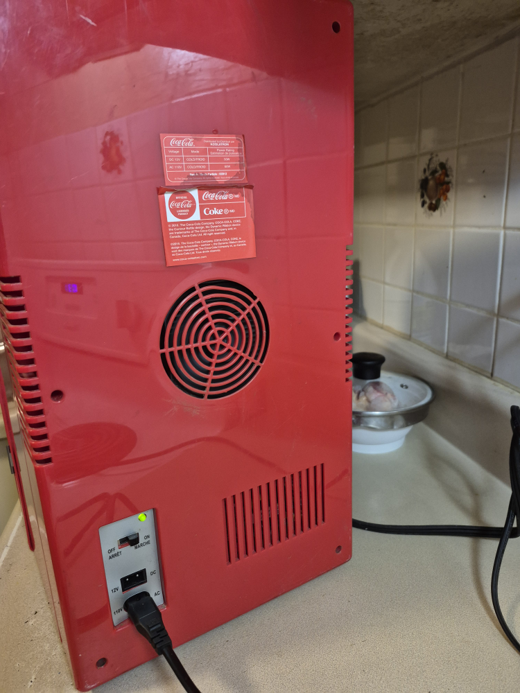 Coca-Cola Mini Fridge - photo 4