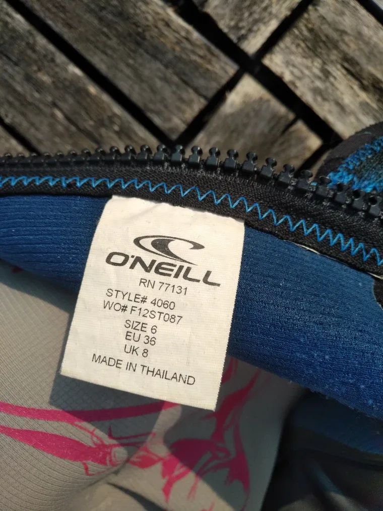 Women's O'Neill Wetsuit - Size S image indicator(4)