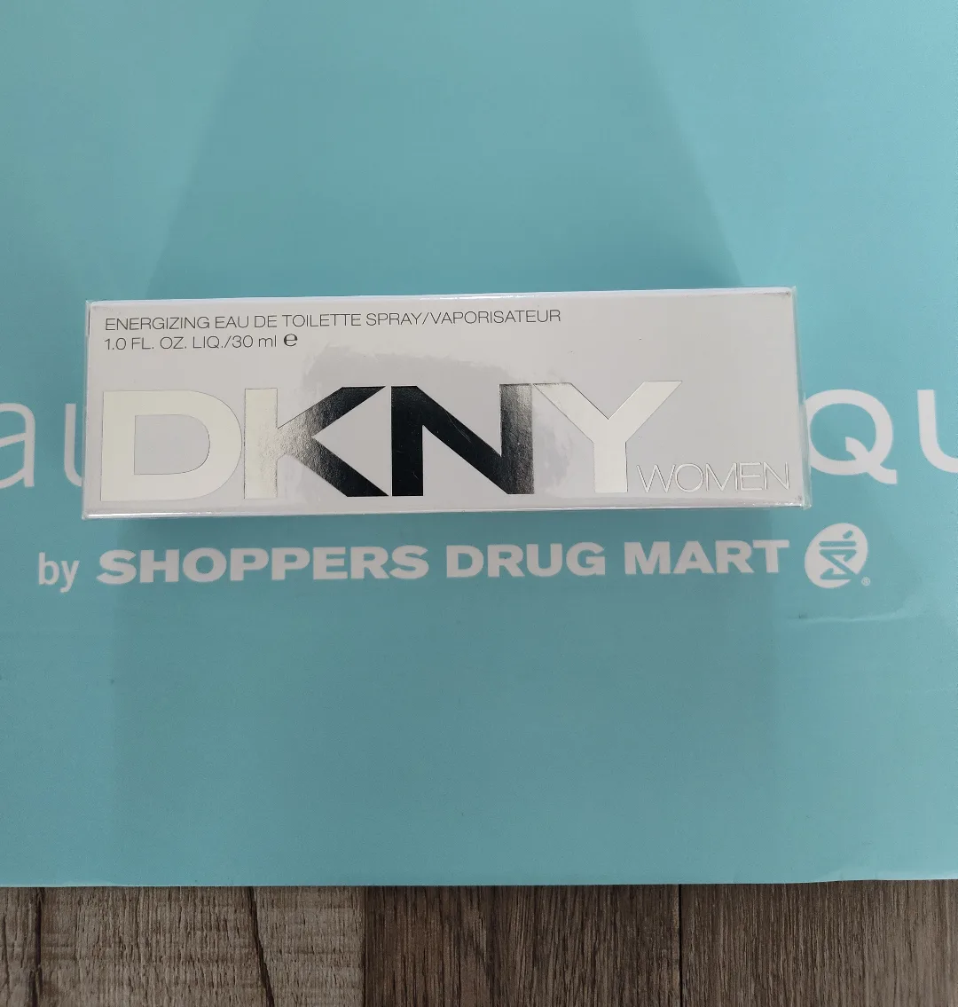 DKNY Women Energizing Eau de Toilette Spray (30ml) - New thumbnail