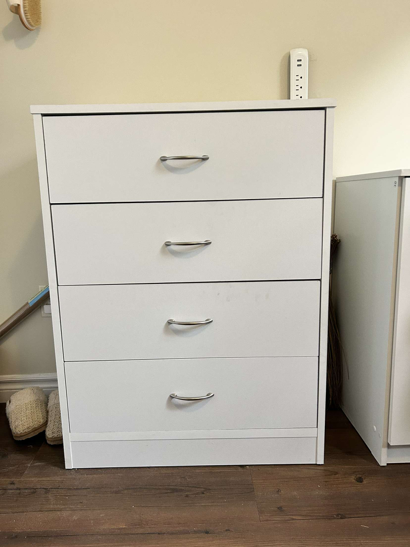 White 4-Drawer Dresser