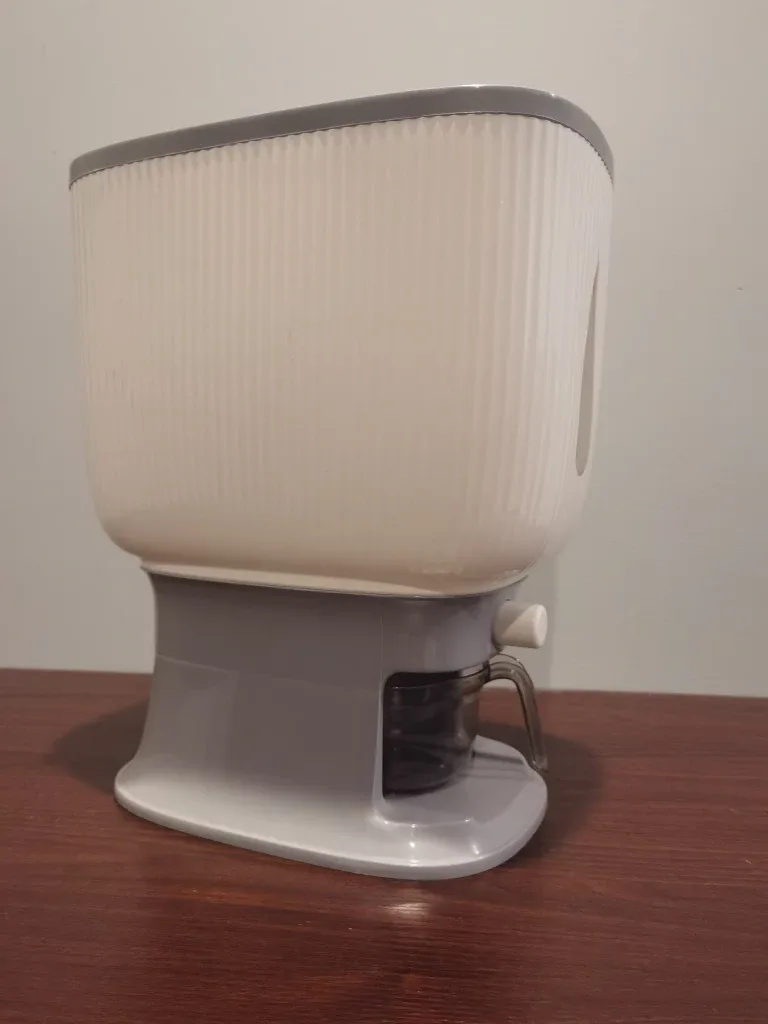Rice Dispenser - 22.05lbs of rice thumbnail