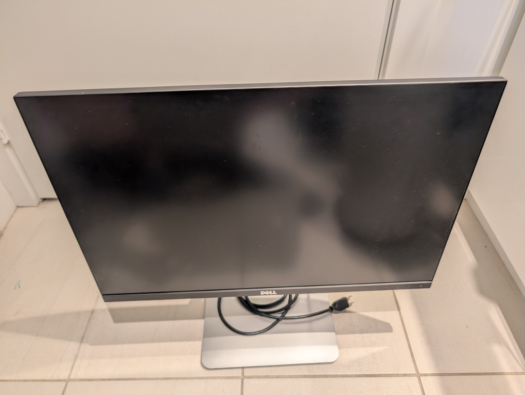 Dell Monitor 21"x14"