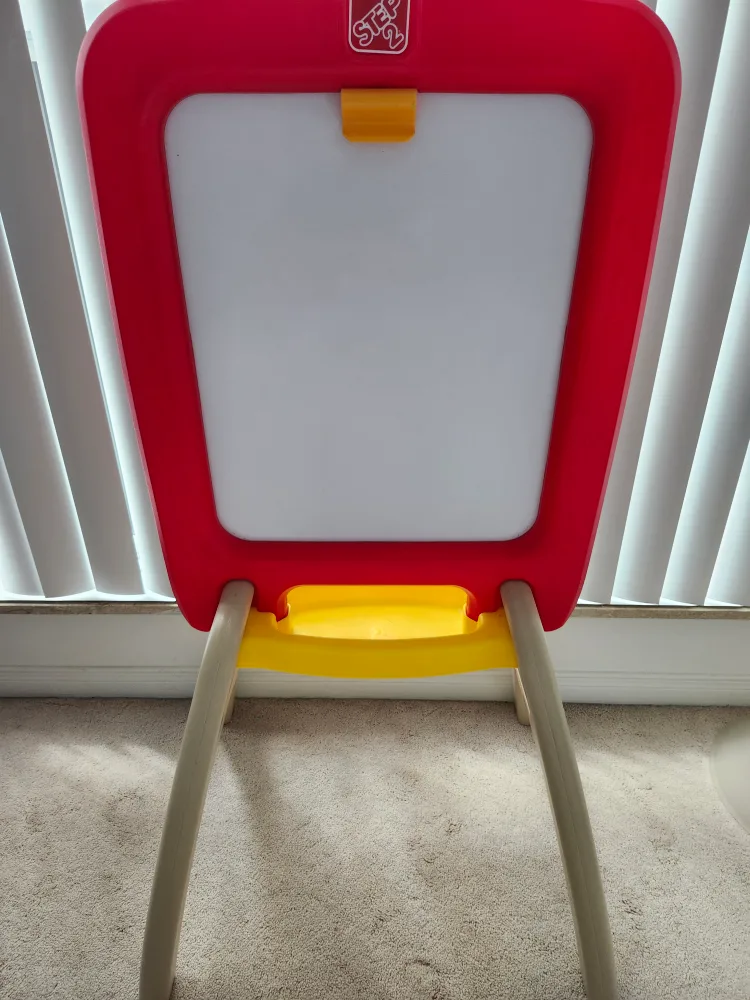 Step2 Easel for Kids thumbnail