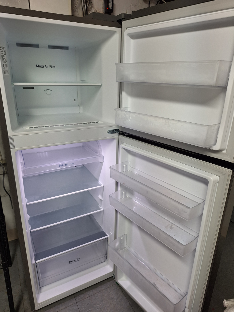 LG Top Freezer Refrigerator - photo 4