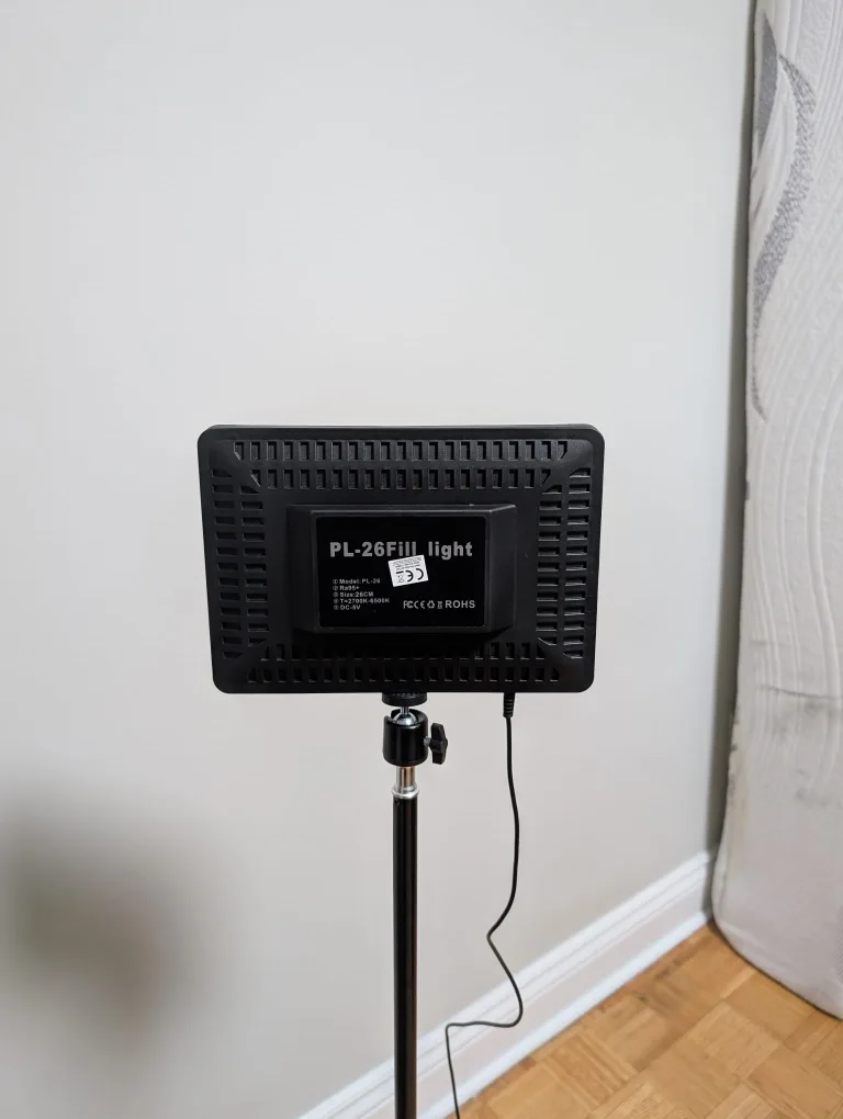 🥕 PL-26Fill light with adjustable stand image indicator(5)