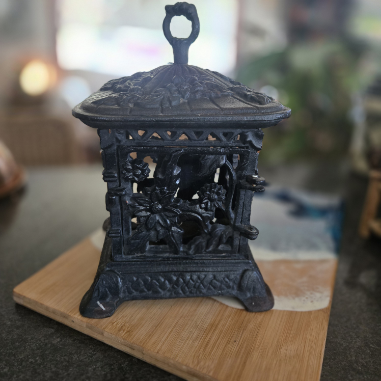 Vintage Japanese Cast Iron Lantern - photo 4