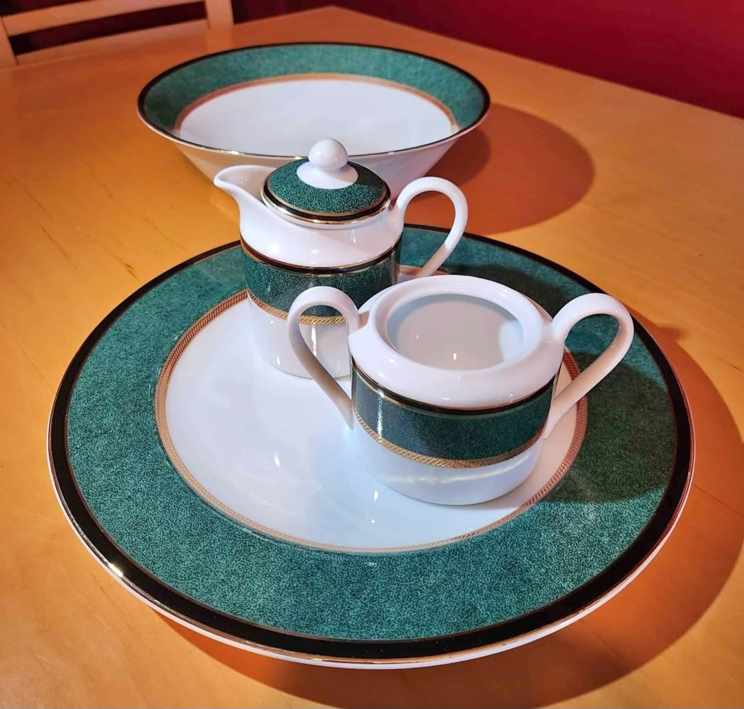 Dinnerware for 8 - photo 2