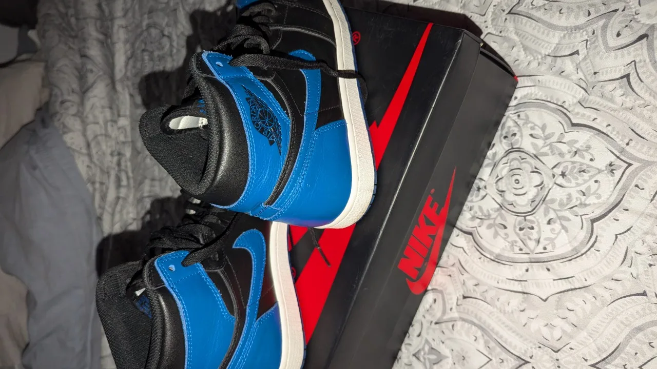 royal 1s 2017 size 9 image indicator(4)