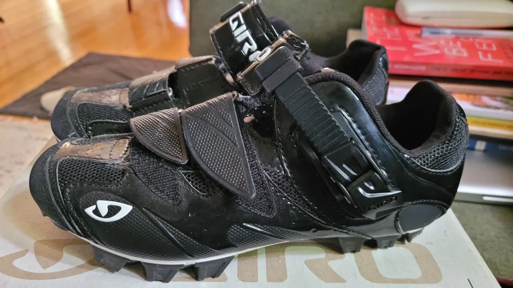 GIRO Manta Cycling Shoes thumbnail