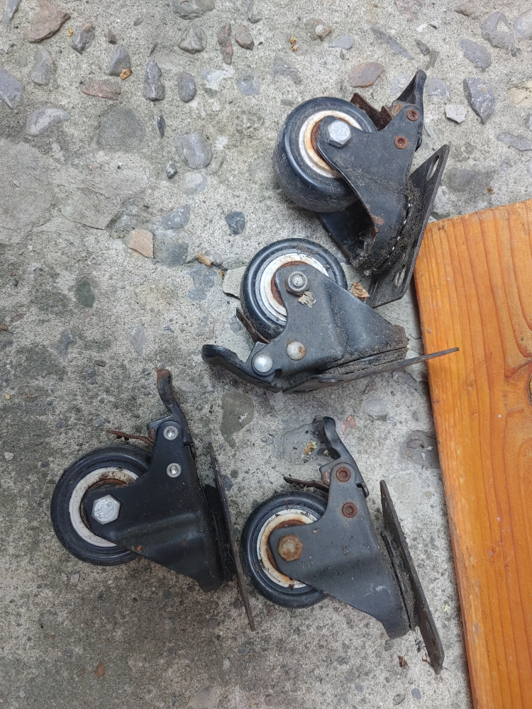Set of 4 Used Caster Wheels